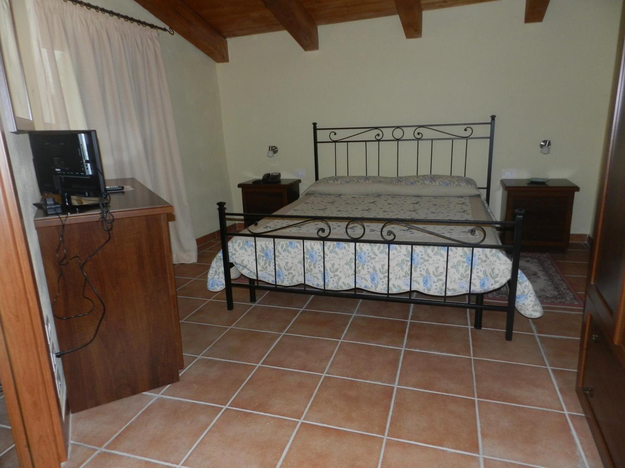 Villa Rosamaria San Chirico Raparo الغرفة الصورة